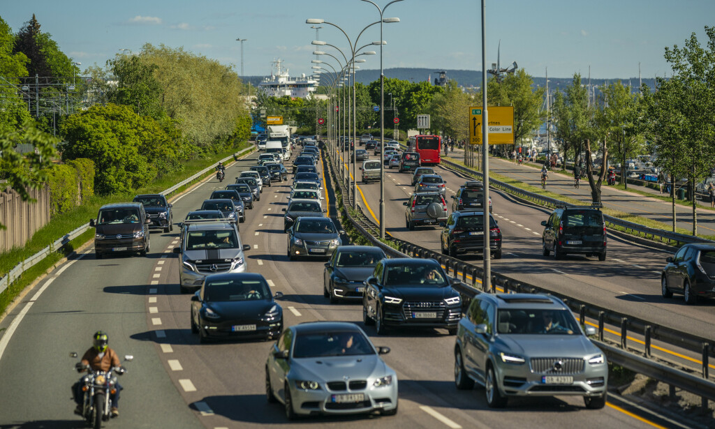 FÅR FLERTALL: Et flertall i Arbeiderpartiets stortingsgruppe går inn for utbygging av E18 fra Lysaker til Ramstadsletta. Det liker ikke lokalpartiet. Foto: Stian Lysberg Solum / NTB scanpix FÅR FLERTALL: Et flertall i Arbeiderpartiets stortingsgruppe går inn for utbygging av E18 fra Lysaker til Ramstadsletta. Det liker ikke lokalpartiet. Foto: Stian Lysberg Solum / NTB scanpix
