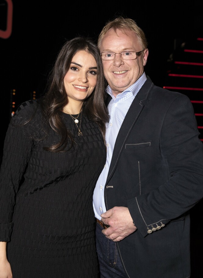 SPENNENDE TID I MØTE: Per Sandberg og Bahareh Letnes gleder seg stort til restaurantåpningen. Foto: Andreas Fadum/Se og Hør SPENNENDE TID I MØTE: Per Sandberg og Bahareh Letnes gleder seg stort til restaurantåpningen. Foto: Andreas Fadum/Se og Hør