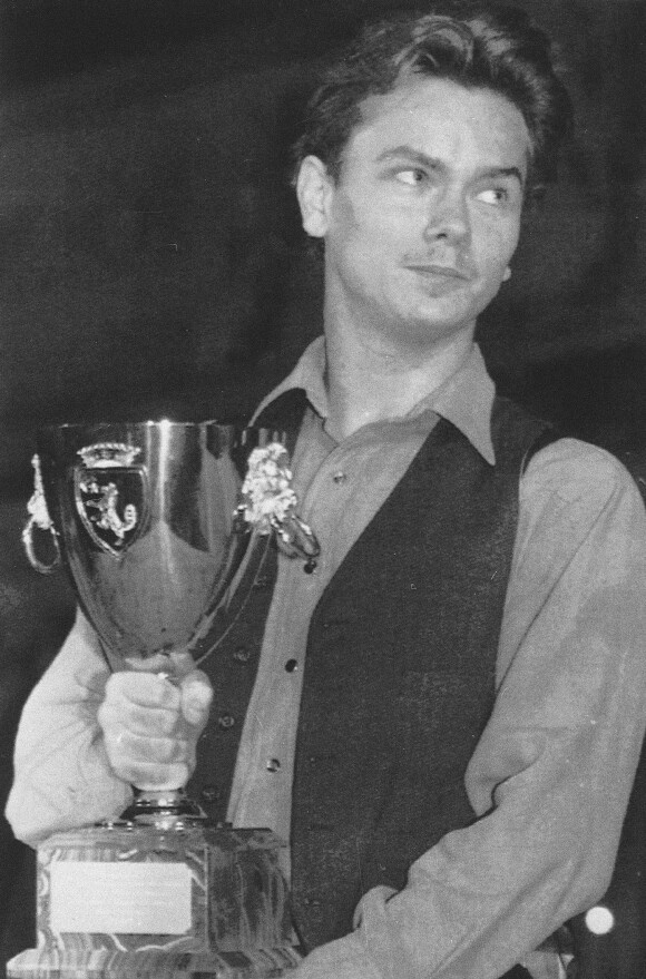 UFRIVILLIG STJERNE: River Phoenix mottar Coppa Volpi for beste skuespiller under filmfestivalen i Venezia i 1991. FOTO: NTB Scanpix UFRIVILLIG STJERNE: River Phoenix mottar Coppa Volpi for beste skuespiller under filmfestivalen i Venezia i 1991. FOTO: NTB Scanpix
