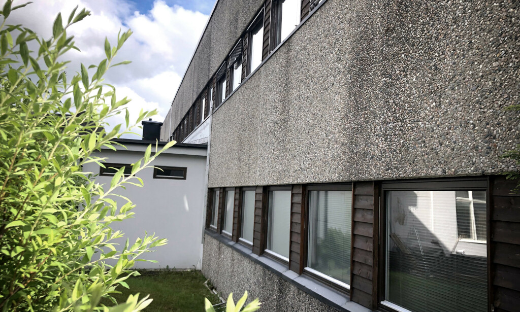 VÅPENFUNN: Det ble funnet flere våpen i lokalene på Lørenskog. Foto: Øistein Norum Monsen/Dagbladet. VÅPENFUNN: Det ble funnet flere våpen i lokalene på Lørenskog. Foto: Øistein Norum Monsen/Dagbladet.