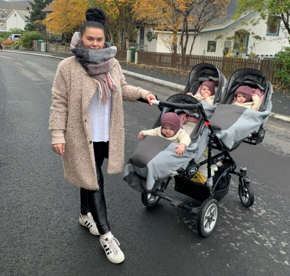 GODT UTSTYRT: Dette er bare en av barnevognene familien trenger for å komme seg på tur. FOTO: Privat GODT UTSTYRT: Dette er bare en av barnevognene familien trenger for å komme seg på tur. FOTO: Privat