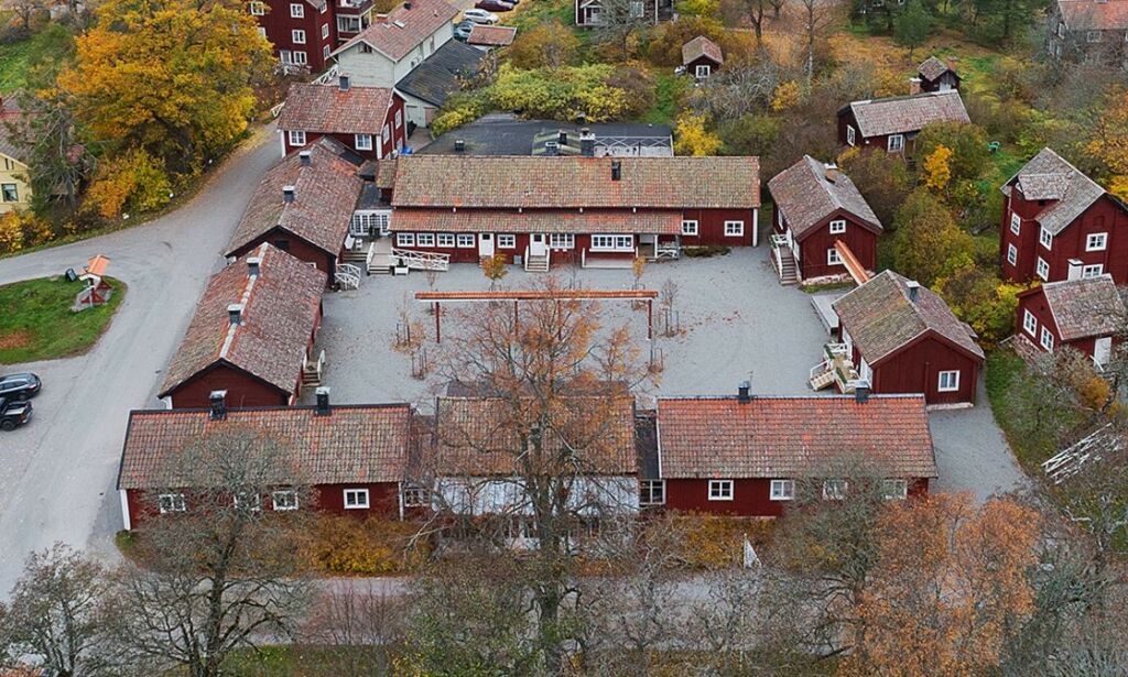 image: Selger hele «bygda»: - Massiv interesse