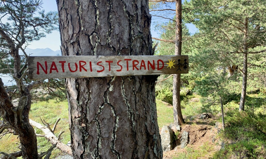 Vis hensyn: Det er smart å ta hensyn til andre når man velger sted å bade og sole seg uten klær.Foto: Odd Roar Lange/The Travel Inspector Vis hensyn: Det er smart å ta hensyn til andre når man velger sted å bade og sole seg uten klær.Foto: Odd Roar Lange/The Travel Inspector