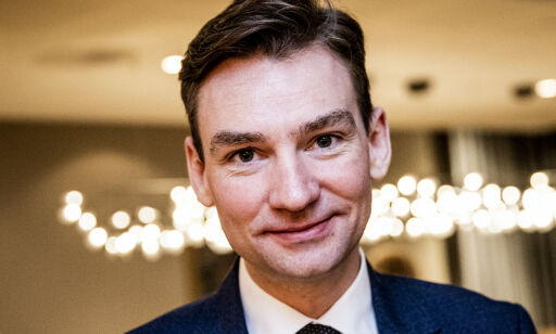 image: De leker med pengene våre