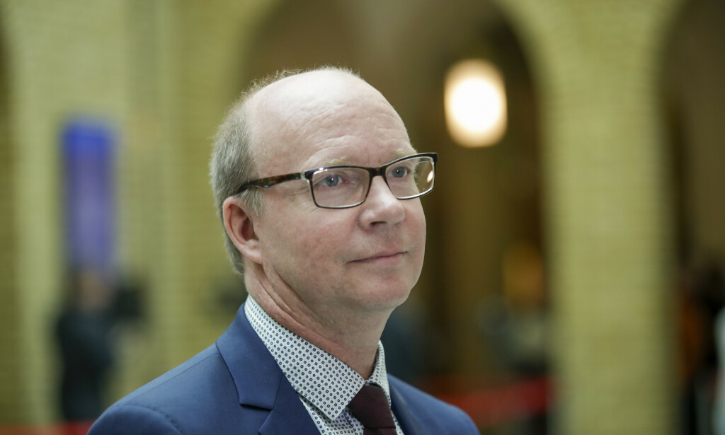 SKUFFET: Ketil Kjenseth (V) savner at SV blir med i de tøffe forhandlingene i stedet for å trekke seg. Foto: Vidar Ruud / NTB Scanpix SKUFFET: Ketil Kjenseth (V) savner at SV blir med i de tøffe forhandlingene i stedet for å trekke seg. Foto: Vidar Ruud / NTB Scanpix