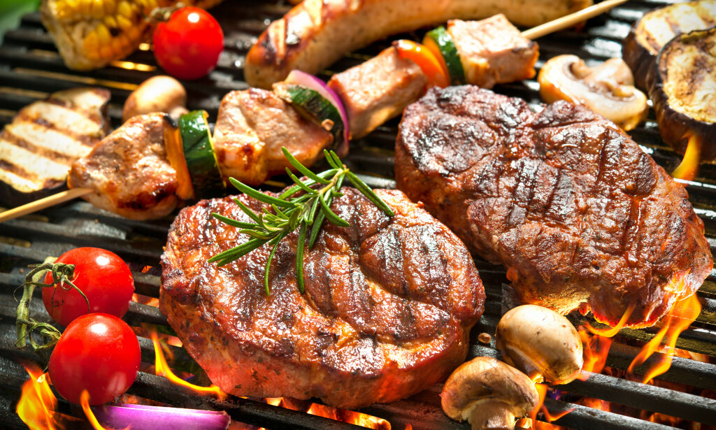 RIKE SMAKER: Jo rikere smaker det er i maten, desto rikere varianter av vin vil fungere best. Det er viktig at ikke vinen blir overkjørt av grillsmaken, skriver Dagbladets vinekspert. Foto: Shutterstock / NTB Scanpix RIKE SMAKER: Jo rikere smaker det er i maten, desto rikere varianter av vin vil fungere best. Det er viktig at ikke vinen blir overkjørt av grillsmaken, skriver Dagbladets vinekspert. Foto: Shutterstock / NTB Scanpix