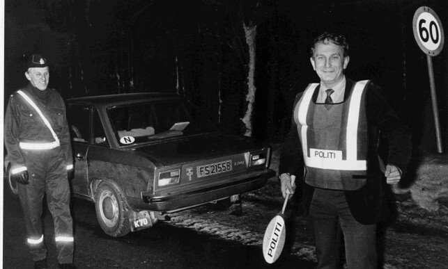 UP-OLSEN 1982: På feltjobb i trafikken. Arkivfoto: Arnt E. Folvik/Dagbladet. UP-OLSEN 1982: På feltjobb i trafikken. Arkivfoto: Arnt E. Folvik/Dagbladet.