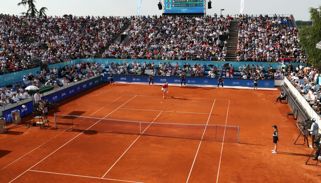 FULLSATT: Kampen mellom Novak Djokovic og hans landsmann Viktor Troicki var tilnærmet fullsatt lørdag. Foto: REUTERS/Marko Djurica FULLSATT: Kampen mellom Novak Djokovic og hans landsmann Viktor Troicki var tilnærmet fullsatt lørdag. Foto: REUTERS/Marko Djurica
