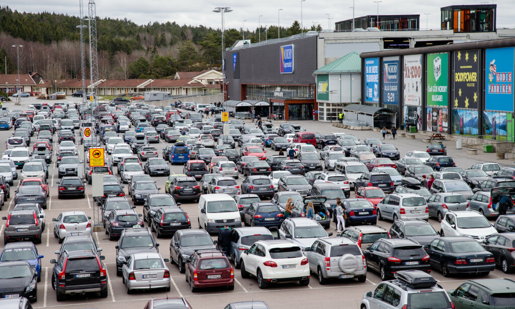 SVINESUND: Et fullpakket Nordby kjøpesenter en marsdag i 2017. Foto: Audun Braastad / NTB scanpix. SVINESUND: Et fullpakket Nordby kjøpesenter en marsdag i 2017. Foto: Audun Braastad / NTB scanpix.