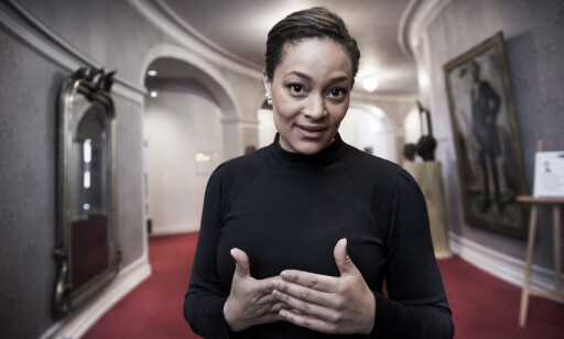 DET NYE MENNESKET: Skuespiller Iselin Shumba tror vi når kommer til å se mindre gjennom fingrene. Foto: Lars Eivind Bones / Dagbladet DET NYE MENNESKET: Skuespiller Iselin Shumba tror vi når kommer til å se mindre gjennom fingrene. Foto: Lars Eivind Bones / Dagbladet