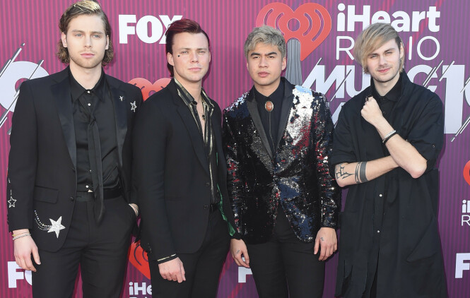 - IKKE SANT: 5 Seconds of Summer har nesten ni millioner følgere på Instagram. Michael Clifford (til høyre) mener han aldri kunne tatt upassende på fans. Foto: NTB Scanpix - IKKE SANT: 5 Seconds of Summer har nesten ni millioner følgere på Instagram. Michael Clifford (til høyre) mener han aldri kunne tatt upassende på fans. Foto: NTB Scanpix