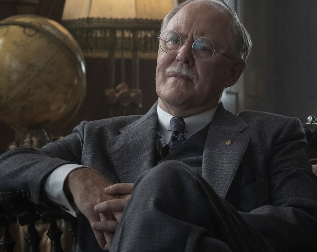 STERK ROLLEBESETNING: John Lithgow som Elias Jonathan, en snart-pensjonert advokat som av og til benytter seg av Masons tjenester. FOTO: HBO Nordic STERK ROLLEBESETNING: John Lithgow som Elias Jonathan, en snart-pensjonert advokat som av og til benytter seg av Masons tjenester. FOTO: HBO Nordic