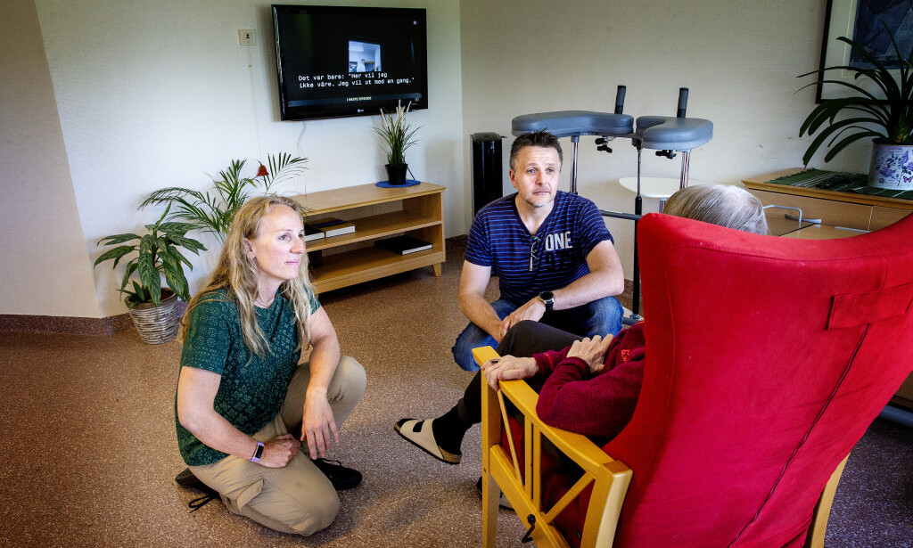 DEMENS: Synnøve Bremer Skarpenes (t.v.) og Jan Erik Fosmark i Marte Meo Foreningen er sikre på at videoanalyse hjelper pasienter med demens til å få et bedre og mer verdig liv. Foto: Henning Lillegård / Dagbladet DEMENS: Synnøve Bremer Skarpenes (t.v.) og Jan Erik Fosmark i Marte Meo Foreningen er sikre på at videoanalyse hjelper pasienter med demens til å få et bedre og mer verdig liv. Foto: Henning Lillegård / Dagbladet