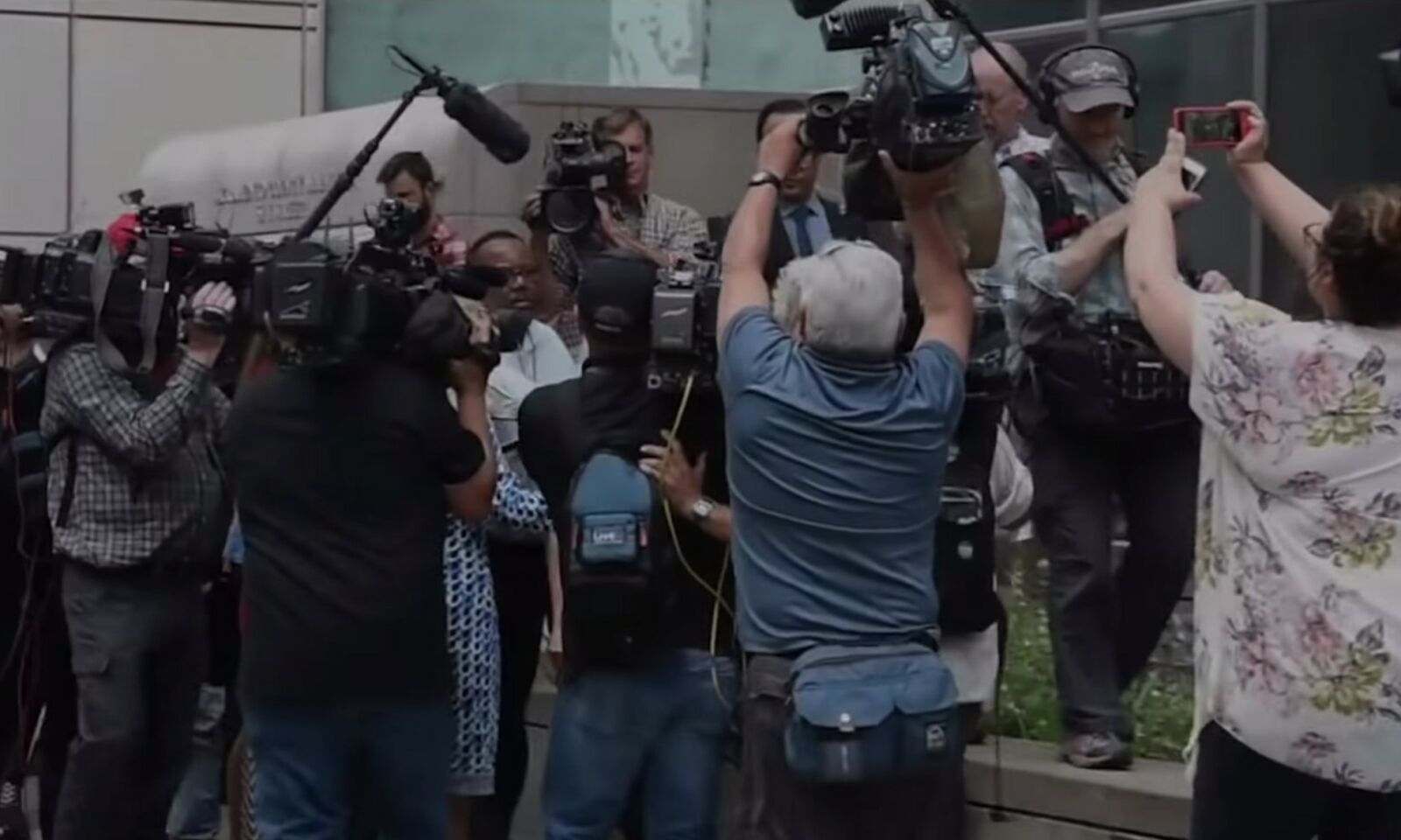 image: Hun viet livet til jakten på Golden State Killer image: Hun viet livet til jakten på Golden State Killer