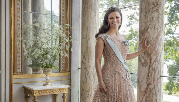 VAKKER: Kronprinsesse Victoria - 10 år etter bryllupet. FOTO: Elisabeth Toll/Kungl. Hovstaterna VAKKER: Kronprinsesse Victoria - 10 år etter bryllupet. FOTO: Elisabeth Toll/Kungl. Hovstaterna