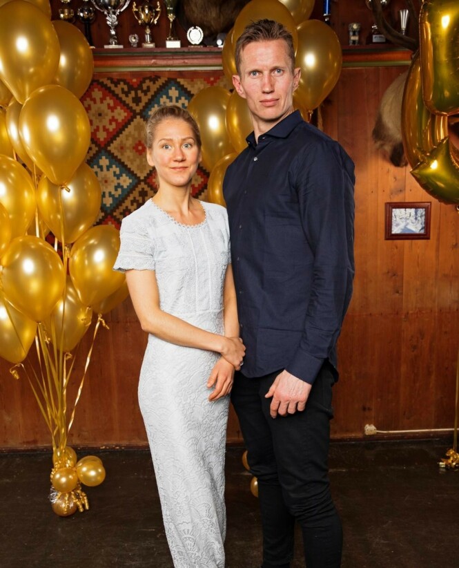 OPPKLARER: Den tidligere håndballspilleren og tv-profilen Frank Løke holder kortene tett til brystet hva gjelder å svare på om han og Kristin Aastad har funnet tonen. Her er de to avbildet i fjor. Foto: Espen Solli OPPKLARER: Den tidligere håndballspilleren og tv-profilen Frank Løke holder kortene tett til brystet hva gjelder å svare på om han og Kristin Aastad har funnet tonen. Her er de to avbildet i fjor. Foto: Espen Solli