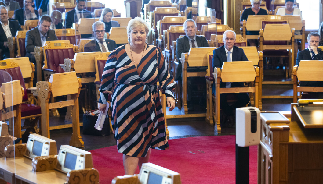 Oslo 20200619.
Statsminister Erna Solberg redegjør for Stortinget om status og videre forløp for myndighetenes håndtering av covid-19 fredag
Foto: Terje Bendiksby / NTB scanpix Oslo 20200619.
Statsminister Erna Solberg redegjør for Stortinget om status og videre forløp for myndighetenes håndtering av covid-19 fredag
Foto: Terje Bendiksby / NTB scanpix