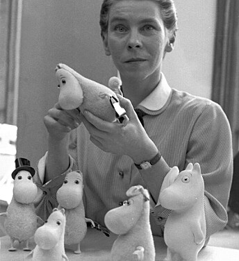 <strong>KJÆR:</strong> Tove Jansson ga ut den første Mummi-boka i 1945. Siden har unge og gamle verden over lagt sin elsk på eventyruniverset i Mummidalen. Her er Tove Jansson selv avbildet i 1956. Hun døde i 2001, 86 år gammel. Foto: AP Photo/ LEHTIKUVA / REINO LOPPINEN / NTB scanpix <strong>KJÆR:</strong> Tove Jansson ga ut den første Mummi-boka i 1945. Siden har unge og gamle verden over lagt sin elsk på eventyruniverset i Mummidalen. Her er Tove Jansson selv avbildet i 1956. Hun døde i 2001, 86 år gammel. Foto: AP Photo/ LEHTIKUVA / REINO LOPPINEN / NTB scanpix