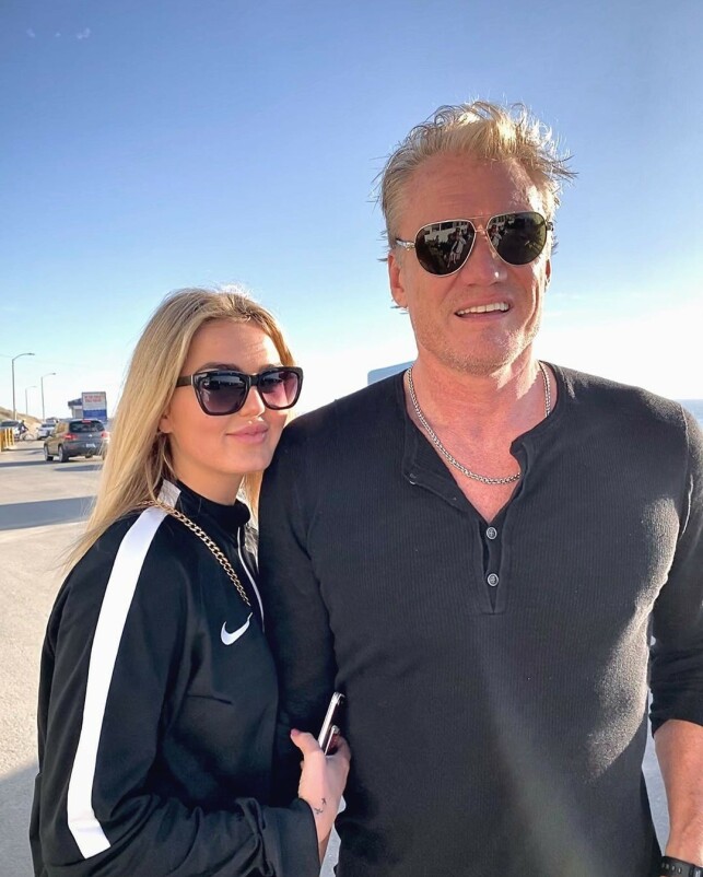 REAKSJONER: Norske Emma Krokdal var forberedt på at det ville komme reaksjoner da det ble kjent at hun hadde funnet lykken med den svenske Hollywood-stjerna Dolph Lundgren. Foto: Privat REAKSJONER: Norske Emma Krokdal var forberedt på at det ville komme reaksjoner da det ble kjent at hun hadde funnet lykken med den svenske Hollywood-stjerna Dolph Lundgren. Foto: Privat