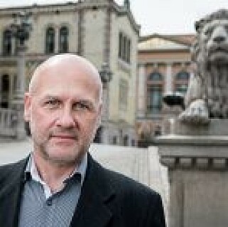 BEKYMRET: Gunstein Instefjord i Forbrukerrådet ble overrasket og svært bekymret over resultatene av undersøkelsene de gjorde på lekeplasser sammen med Naturvernforbundet. Foto: Forbrukerrådet BEKYMRET: Gunstein Instefjord i Forbrukerrådet ble overrasket og svært bekymret over resultatene av undersøkelsene de gjorde på lekeplasser sammen med Naturvernforbundet. Foto: Forbrukerrådet