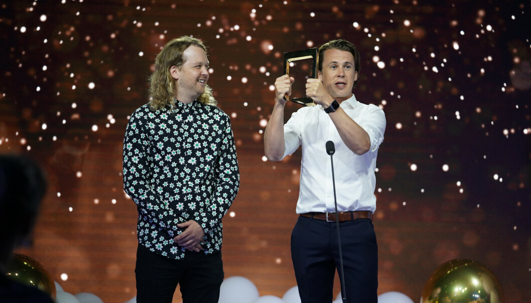 UNDERHOLDNING: Kongen befaler vant, og Bård Ylvisåker tok imot prisen på vegne av programmet. Foto: NTB Scanpix UNDERHOLDNING: Kongen befaler vant, og Bård Ylvisåker tok imot prisen på vegne av programmet. Foto: NTB Scanpix
