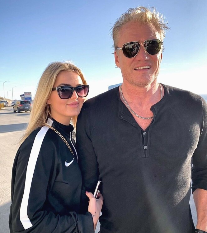 REAKSJONER: Norske Emma Krokdal var forberedt på at det ville komme reaksjoner da det ble kjent at hun hadde funnet lykken med den svenske Hollywood-stjernen Dolph Lundgren. Foto: Privat REAKSJONER: Norske Emma Krokdal var forberedt på at det ville komme reaksjoner da det ble kjent at hun hadde funnet lykken med den svenske Hollywood-stjernen Dolph Lundgren. Foto: Privat