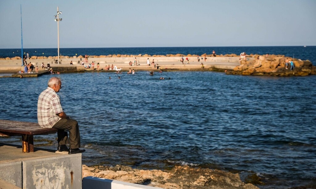 FÅ TURISTER: Selv om landet nå har åpnet opp igjen grensene, er Torrevieja fortsatt særs rolig til å være juni måned. Foto: Embla Hjort-Larsen/ Dagbladet FÅ TURISTER: Selv om landet nå har åpnet opp igjen grensene, er Torrevieja fortsatt særs rolig til å være juni måned. Foto: Embla Hjort-Larsen/ Dagbladet