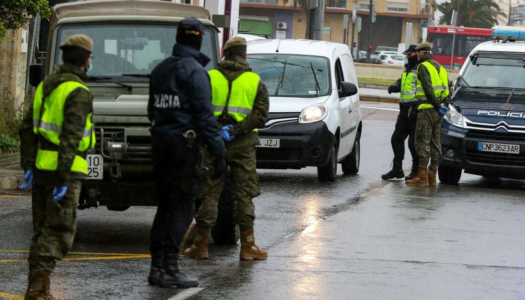 STENGT. Spania har vært flere uker i fullstendig lockdown som følge av coronautbruddet. Både politi og Guardia Civil har kontrollert gatene. Her fra Valencia 27. mars. Foto: NTB Scanpix STENGT. Spania har vært flere uker i fullstendig lockdown som følge av coronautbruddet. Både politi og Guardia Civil har kontrollert gatene. Her fra Valencia 27. mars. Foto: NTB Scanpix