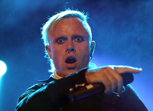 FILE PHOTO: Prodigy vocalist Keith Flint performs at the Gurten Festival near Berne, July 15, 2005. Some 16,000 people attend the three-day long festival which takes place on the Gurten hill. Picture taken July 15. REUTERS/Stefan Wermuth/File Photo FILE PHOTO: Prodigy vocalist Keith Flint performs at the Gurten Festival near Berne, July 15, 2005. Some 16,000 people attend the three-day long festival which takes place on the Gurten hill. Picture taken July 15. REUTERS/Stefan Wermuth/File Photo