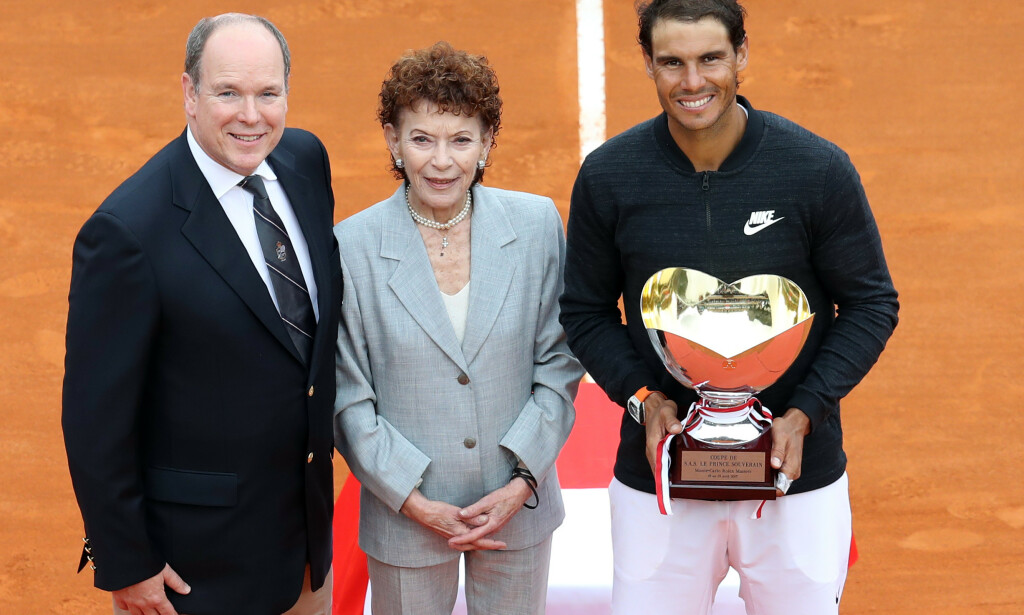 DØD: Baronesse Elizabeth-Ann de Massy døde den 10. juni, 73 år gammel. Her er hun fotografert med fyrst Albert og tennisstjernen Rafael Nadal i 2017.Foto: NTB scanpix DØD: Baronesse Elizabeth-Ann de Massy døde den 10. juni, 73 år gammel. Her er hun fotografert med fyrst Albert og tennisstjernen Rafael Nadal i 2017.Foto: NTB scanpix