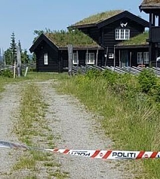 SPERRET AV: Hagens hytte på Kvitfjell er nå sperret av. Foto: Privat SPERRET AV: Hagens hytte på Kvitfjell er nå sperret av. Foto: Privat