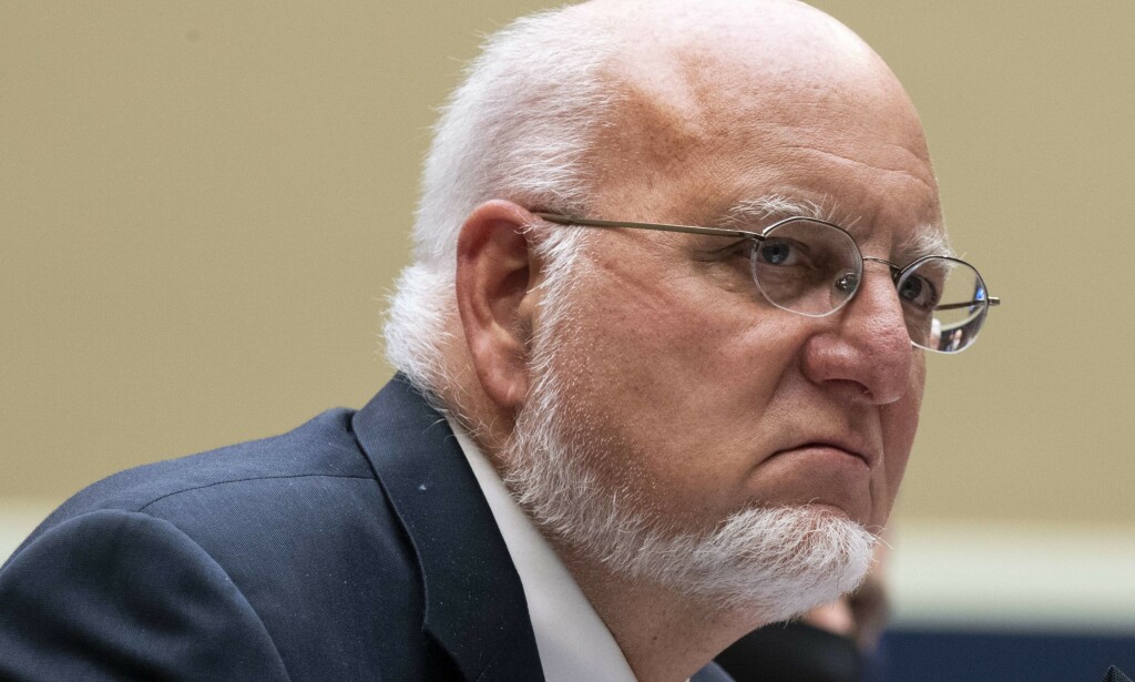 - KNELER: Leder Robert Redfield i CDC etterlyser mer penger til det amerikanske helsevesenet. Kevin Dietsch / Getty Images / AFP - KNELER: Leder Robert Redfield i CDC etterlyser mer penger til det amerikanske helsevesenet. Kevin Dietsch / Getty Images / AFP