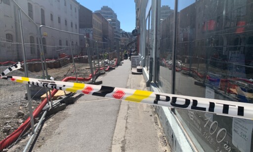 STENGT: Politiet stengte av deler av gata. Foto: Audun Hageskal / Dagbladet STENGT: Politiet stengte av deler av gata. Foto: Audun Hageskal / Dagbladet
