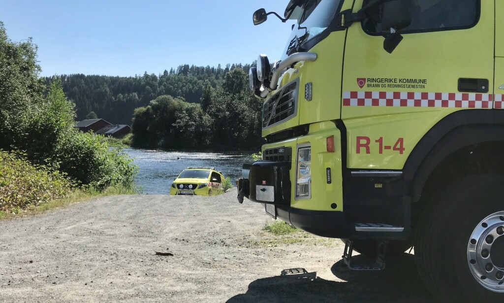 NØDETATER: Det ble iverksatt en redningsaksjon etter ytterligere én person. Foto: Ola Holthe. NØDETATER: Det ble iverksatt en redningsaksjon etter ytterligere én person. Foto: Ola Holthe.