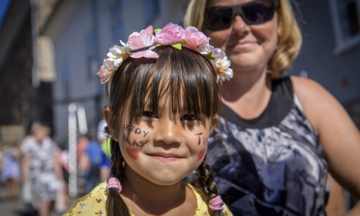 TIX OG FREDDY: Det er liten tvil om hvem Linnea Halvorsen har gledet seg til å synge med. Foto: Lars Eivind Bones/Dagbladet. TIX OG FREDDY: Det er liten tvil om hvem Linnea Halvorsen har gledet seg til å synge med. Foto: Lars Eivind Bones/Dagbladet.