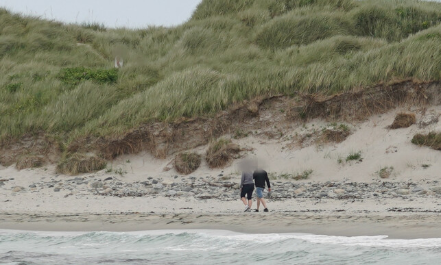 RYSTET: En fotograf tok dette bildet på Orrestranda på Jæren søndag. Politiet opplyser at de har rykket ut til stranda flere ganger på grunn av seksuell aktivitet eller blotting. Foto: Tipser RYSTET: En fotograf tok dette bildet på Orrestranda på Jæren søndag. Politiet opplyser at de har rykket ut til stranda flere ganger på grunn av seksuell aktivitet eller blotting. Foto: Tipser