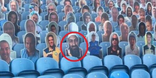 image: Plutselig var det et kjent ansikt på stadion
