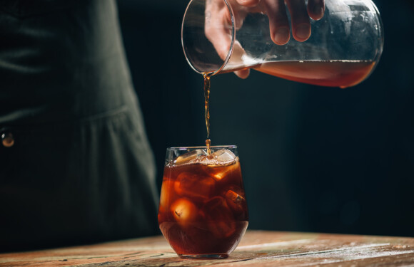 Kaldbrygget kaffe krever litt mer, både kaffe og tid. Det er det vel verdt. Foto: Shutterstock/NTB Scanpix Kaldbrygget kaffe krever litt mer, både kaffe og tid. Det er det vel verdt. Foto: Shutterstock/NTB Scanpix