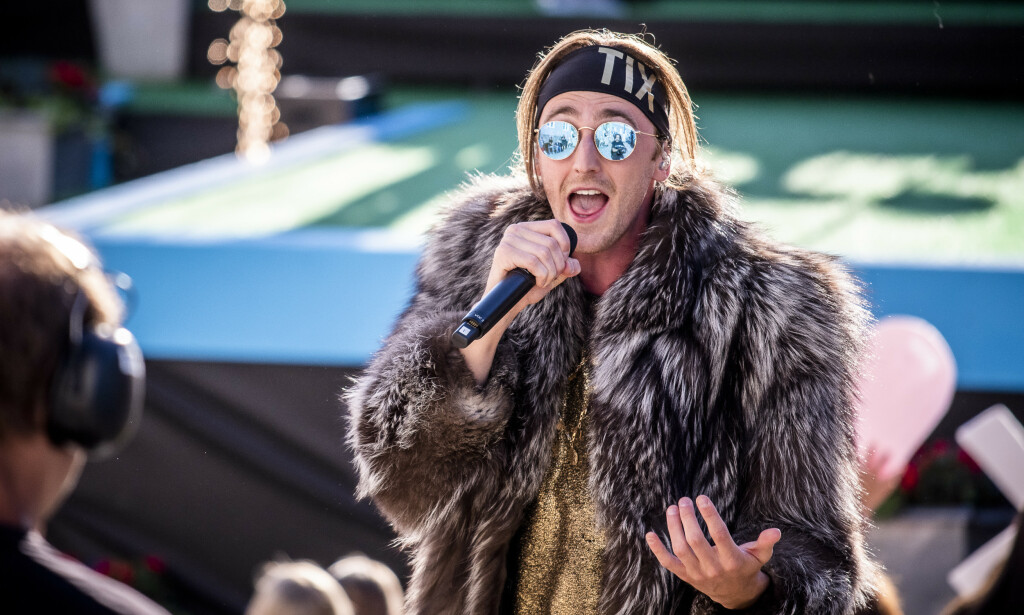 TIDENES SOMMERLÅT: TIX sier til Dagbladet at tidenes sommerlåt er rett rundt hjørnet. På søndag slipper han låta «Nå Koser Vi Oss». Foto: Lars Eivind Bones / Dagbladet TIDENES SOMMERLÅT: TIX sier til Dagbladet at tidenes sommerlåt er rett rundt hjørnet. På søndag slipper han låta «Nå Koser Vi Oss». Foto: Lars Eivind Bones / Dagbladet