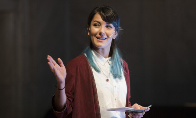 TATOVERINGER: Selda Ekiz' tatoveringer ble en liten utfordring for produksjonen under innspillingen av «Norsk-ish» som blir å se på NRK i september. Foto: NTB Scanpix TATOVERINGER: Selda Ekiz' tatoveringer ble en liten utfordring for produksjonen under innspillingen av «Norsk-ish» som blir å se på NRK i september. Foto: NTB Scanpix