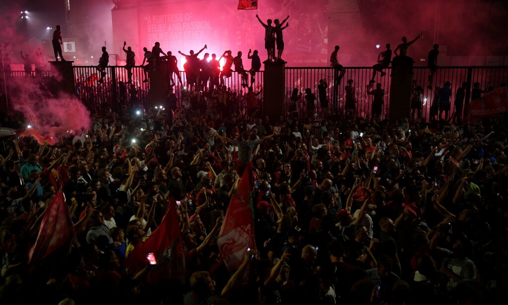 KUNNE IKKE DY SEG: Liverpool-fansen samlet seg i hopetall. Foto: Oli SCARFF / AFP / NTB Scanpix KUNNE IKKE DY SEG: Liverpool-fansen samlet seg i hopetall. Foto: Oli SCARFF / AFP / NTB Scanpix