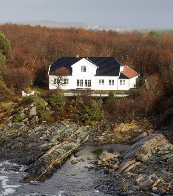 VOGTS VILLA: På Dvergsøya like utenfor Kristiansand pleier kronprinsfamilien å feriere hver sommer. Foto: NTB Scanpix VOGTS VILLA: På Dvergsøya like utenfor Kristiansand pleier kronprinsfamilien å feriere hver sommer. Foto: NTB Scanpix