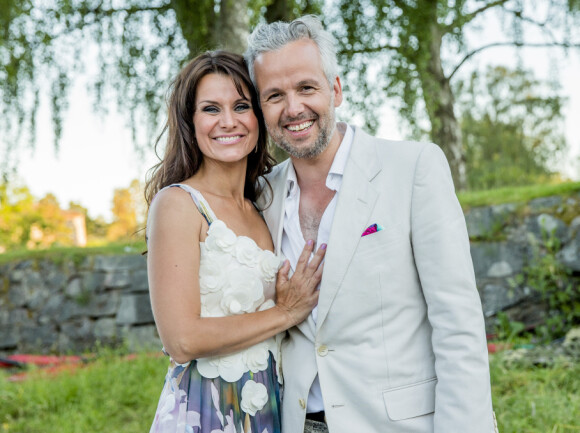 STORT SAVN: Ari Behn ledet Allsang på Grensen med Katrine Moholt i 2015. Savnet har vært stort for programlederen. Foto: Stian Lysberg Solum / NTB scanpix STORT SAVN: Ari Behn ledet Allsang på Grensen med Katrine Moholt i 2015. Savnet har vært stort for programlederen. Foto: Stian Lysberg Solum / NTB scanpix