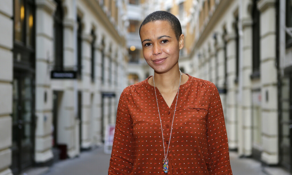 FIKK PRIS: Guro Sibeko mottar årets Ærespris for arbeidet hun har gjort over mange år for rettighetene til skeive og arbeid mot rasisme. Foto: Cornelius Poppe / NTB Scanpix FIKK PRIS: Guro Sibeko mottar årets Ærespris for arbeidet hun har gjort over mange år for rettighetene til skeive og arbeid mot rasisme. Foto: Cornelius Poppe / NTB Scanpix