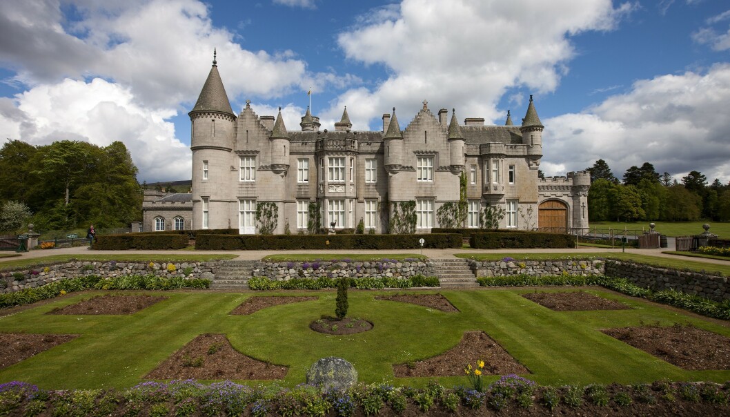 RESIDENS: Balmoral Castle er en av dronningens hovedresidenser. Foto: NTB Scanpix RESIDENS: Balmoral Castle er en av dronningens hovedresidenser. Foto: NTB Scanpix