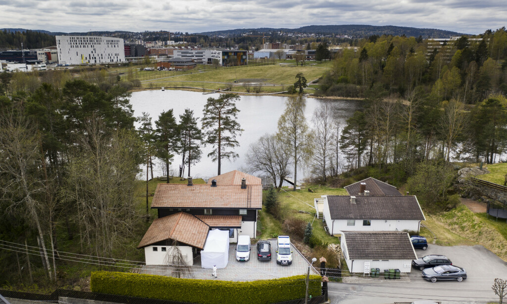 SLORAVEIEN 4: Tom Hagens bolig ligger i Sloraveien 4, rett ved Langvannet. I enden av vannet ligger sentrum av Lørenskog, med Metrosenteret og Lørenskog hus. Foto: Lars Eivind Bones / Dagbladet SLORAVEIEN 4: Tom Hagens bolig ligger i Sloraveien 4, rett ved Langvannet. I enden av vannet ligger sentrum av Lørenskog, med Metrosenteret og Lørenskog hus. Foto: Lars Eivind Bones / Dagbladet