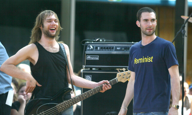 BASSIST: Madden er bassist i den svært populære musikkgruppa «Maroon 5». Her er han avbildet med vokalisten Adam Levine. Foto: NTB Scanpix BASSIST: Madden er bassist i den svært populære musikkgruppa «Maroon 5». Her er han avbildet med vokalisten Adam Levine. Foto: NTB Scanpix