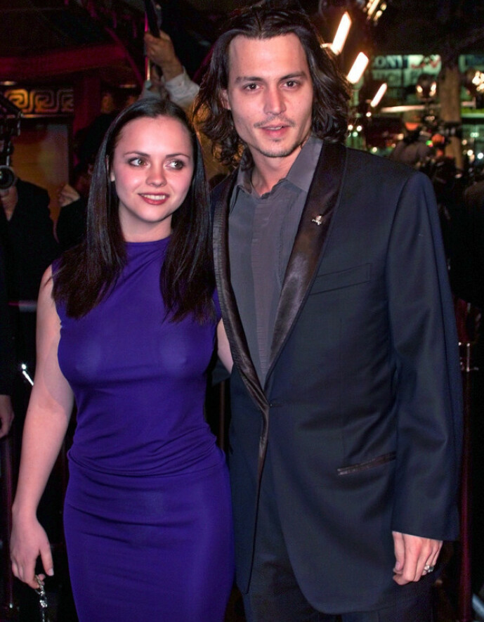 BERØMT: Amerikanske tabloider skrev side opp og side ned om Ricci i sin tid. Her er hun fotografert med Johnny Depp på premieren av «Sleepy Hollow» i 1999. Foto: NTB Scanpix BERØMT: Amerikanske tabloider skrev side opp og side ned om Ricci i sin tid. Her er hun fotografert med Johnny Depp på premieren av «Sleepy Hollow» i 1999. Foto: NTB Scanpix