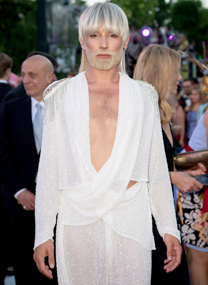 BLOND: På den røde løperen i 2018 var Conchita nærmest ugjenkjennelig. Foto: NTB Scanpix BLOND: På den røde løperen i 2018 var Conchita nærmest ugjenkjennelig. Foto: NTB Scanpix