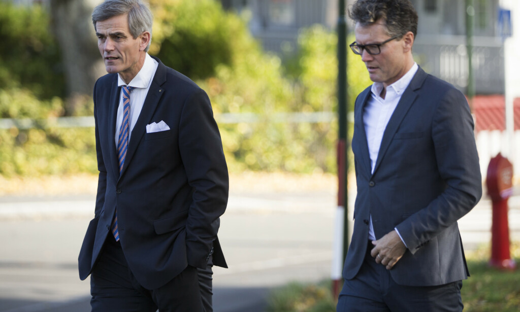 - SKREMMENDE: Sandefjords ordfører Bjørn Ole Gleditsch (t.v) synes det er skremmende hva politikere blir utsatt for. Her fra begravelen til Mille-Marie Treschow i Larvik kirke. Foto: Trond Reidar Teigen / NTB scanpix - SKREMMENDE: Sandefjords ordfører Bjørn Ole Gleditsch (t.v) synes det er skremmende hva politikere blir utsatt for. Her fra begravelen til Mille-Marie Treschow i Larvik kirke. Foto: Trond Reidar Teigen / NTB scanpix